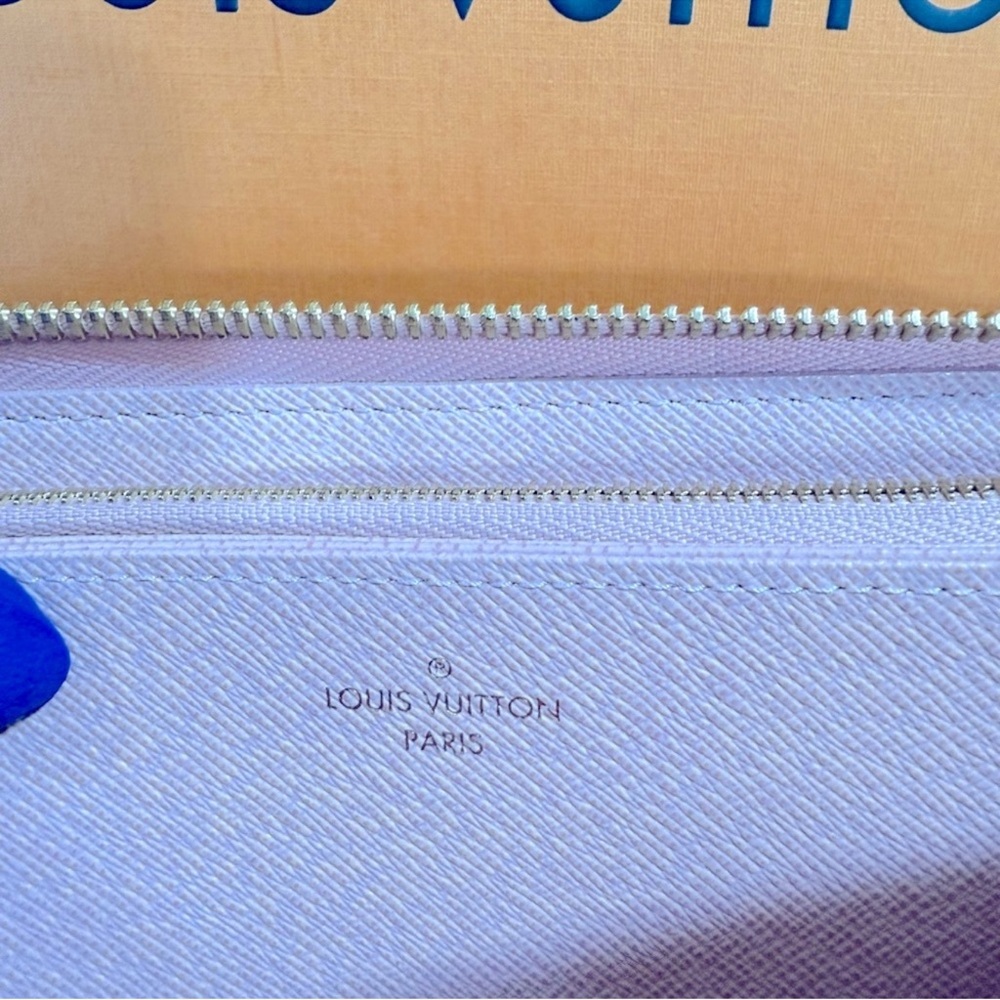 Louis Vuitton Damier Azur Zippy Wallet - Picture 7 of 11